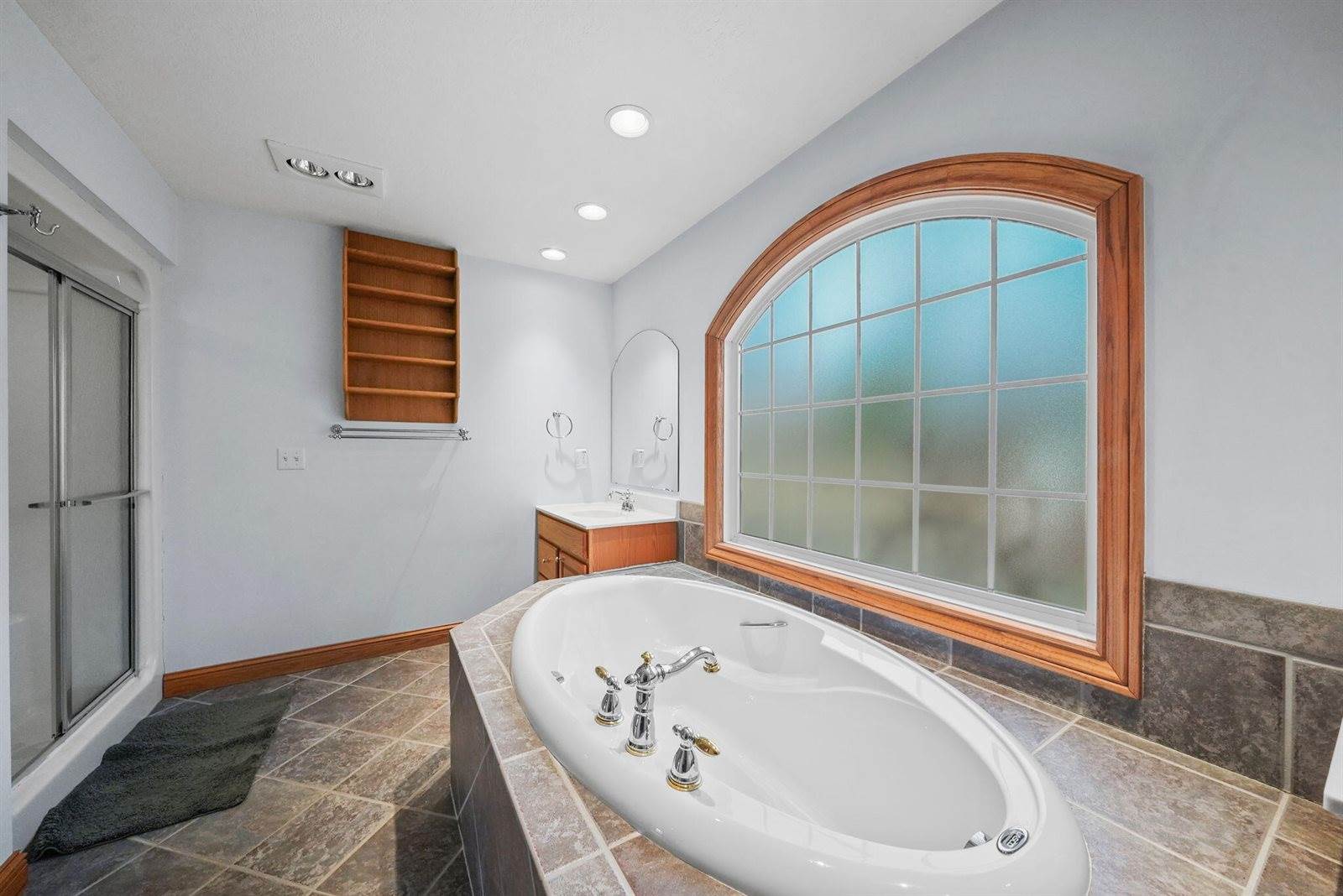 130 Frisco Drive, Houghton Lake, MI 48629