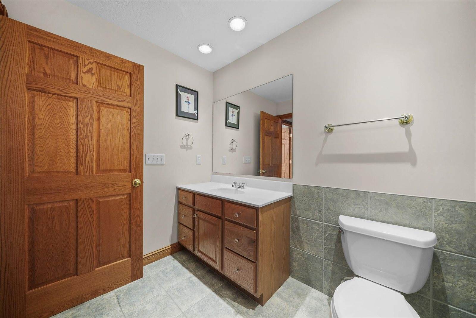 130 Frisco Drive, Houghton Lake, MI 48629