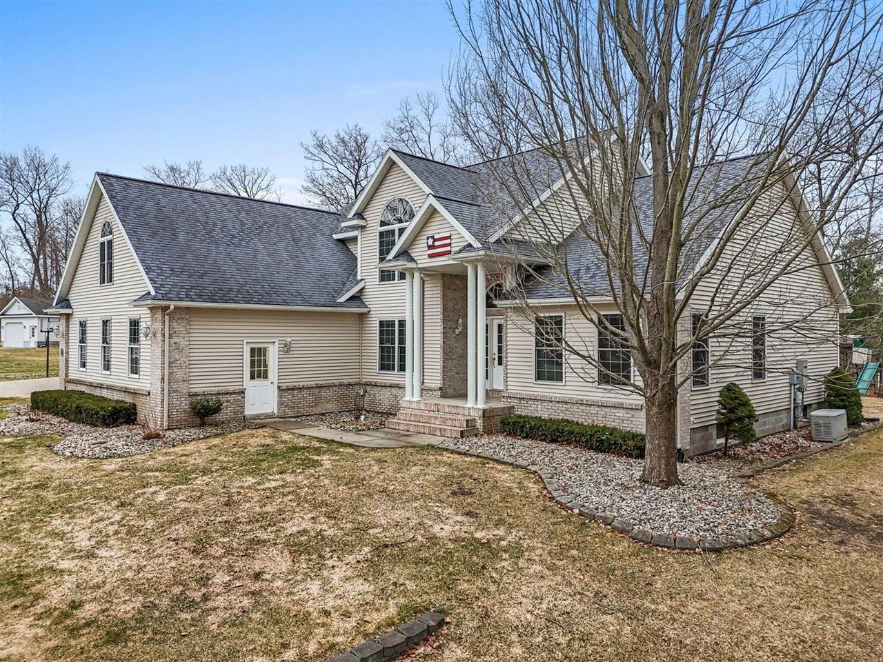 130 Frisco Drive, Houghton Lake, MI 48629