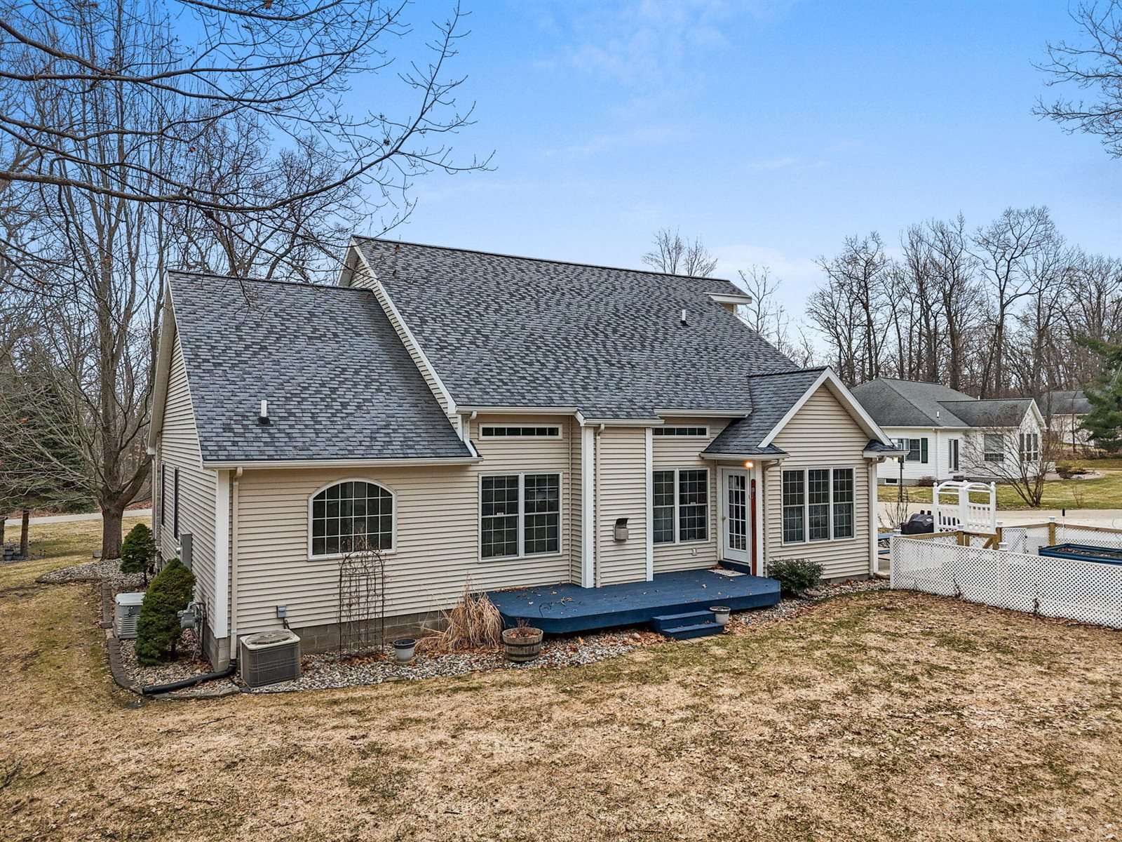 130 Frisco Drive, Houghton Lake, MI 48629