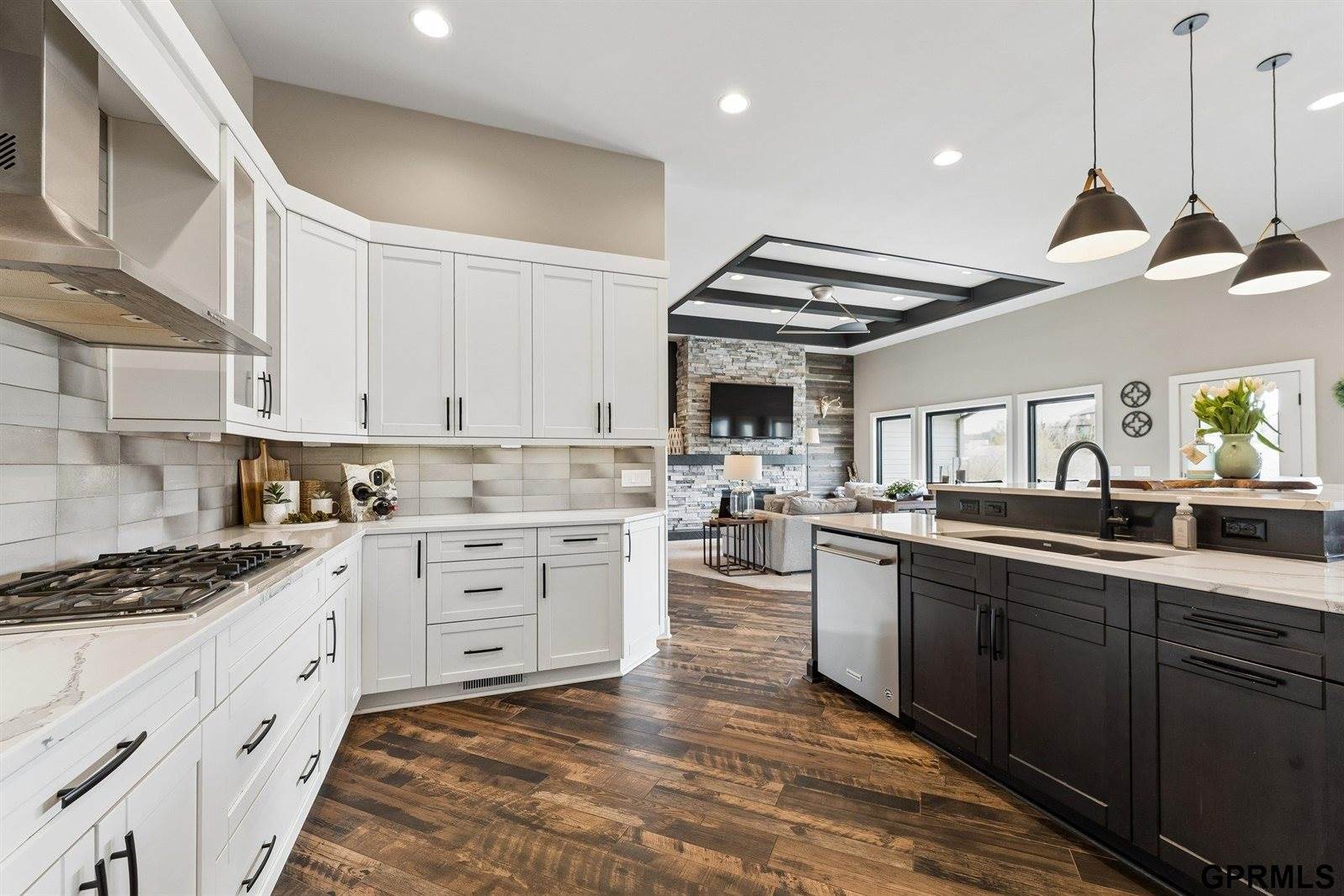 22321 Ponderosa Road, Gretna, NE 68028