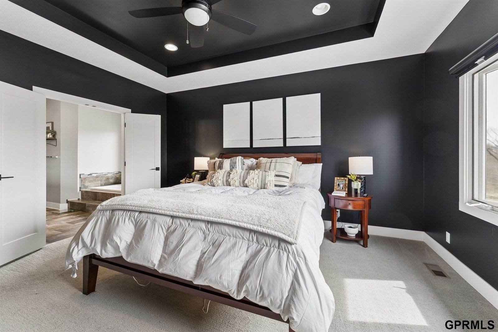 22321 Ponderosa Road, Gretna, NE 68028