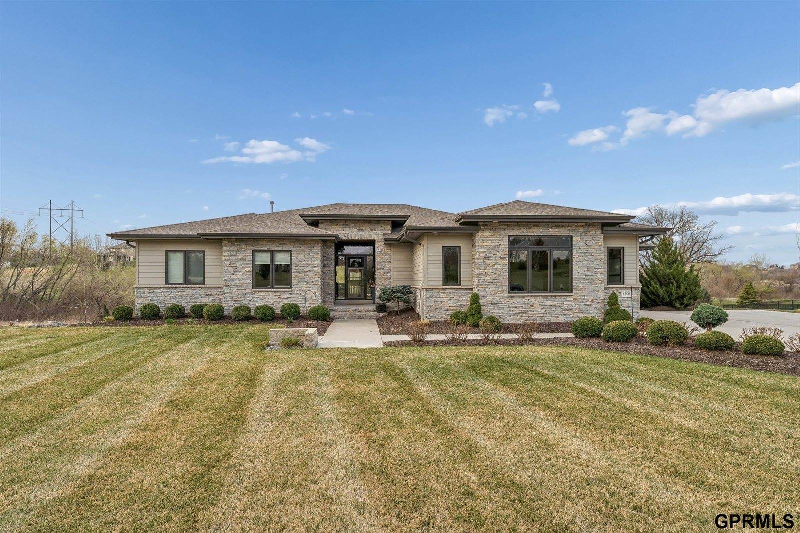 22321 Ponderosa Road, Gretna, NE 68028