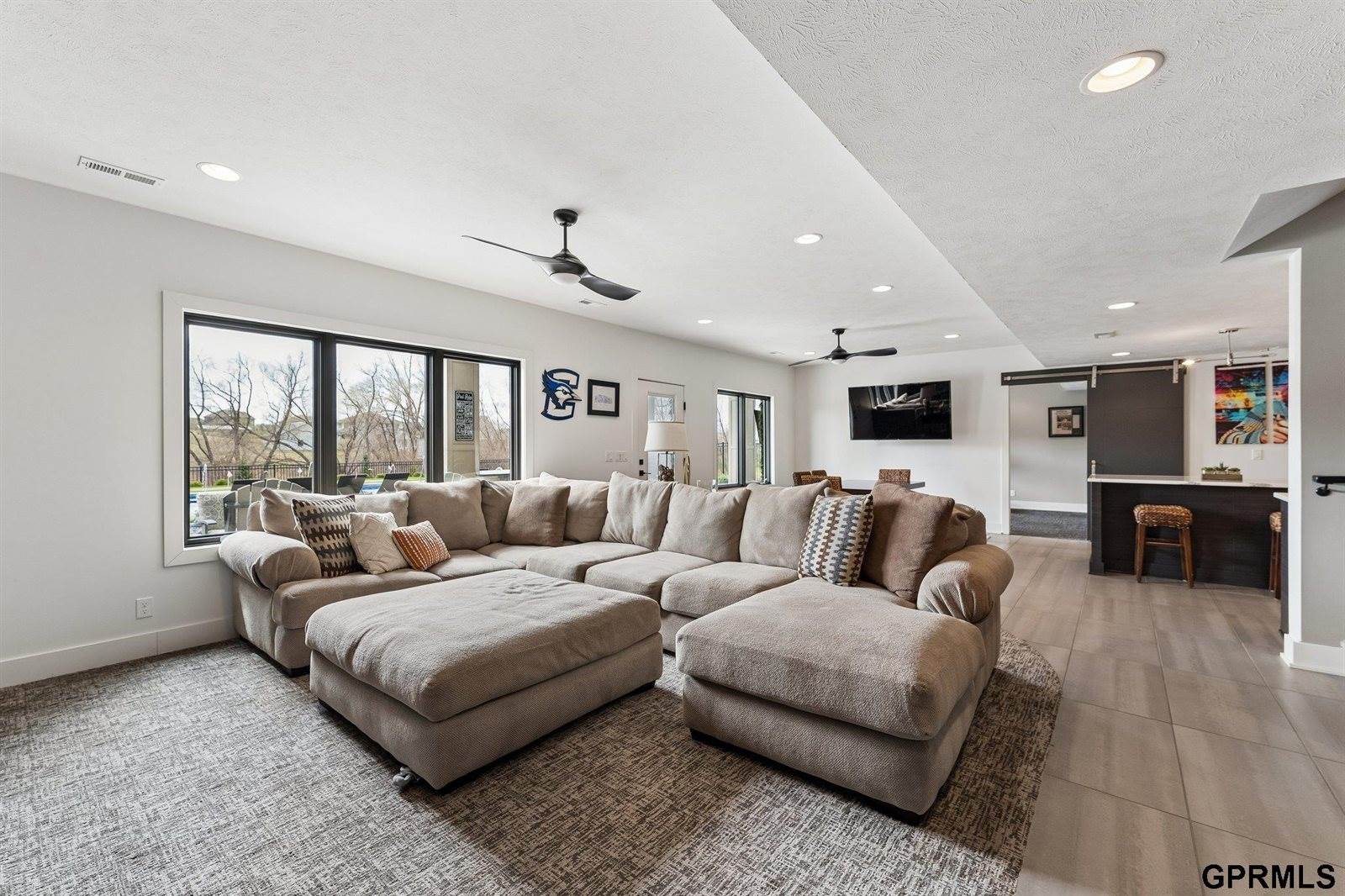 22321 Ponderosa Road, Gretna, NE 68028