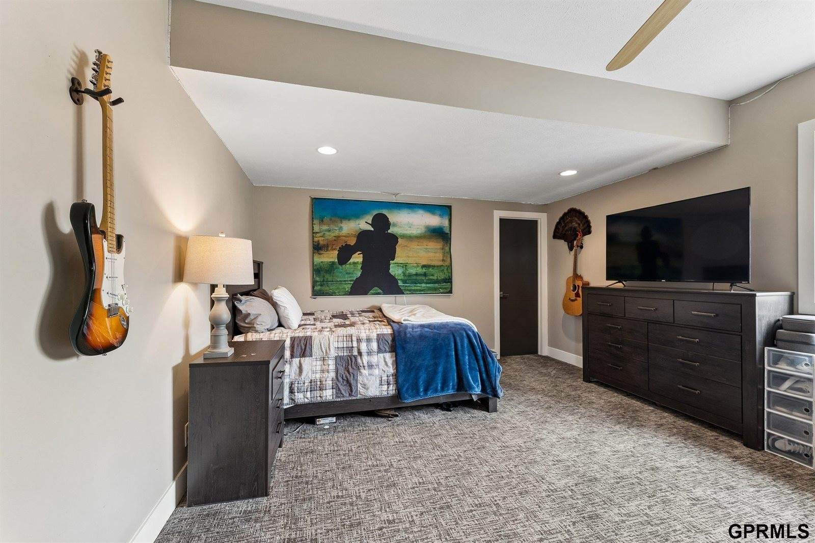 22321 Ponderosa Road, Gretna, NE 68028