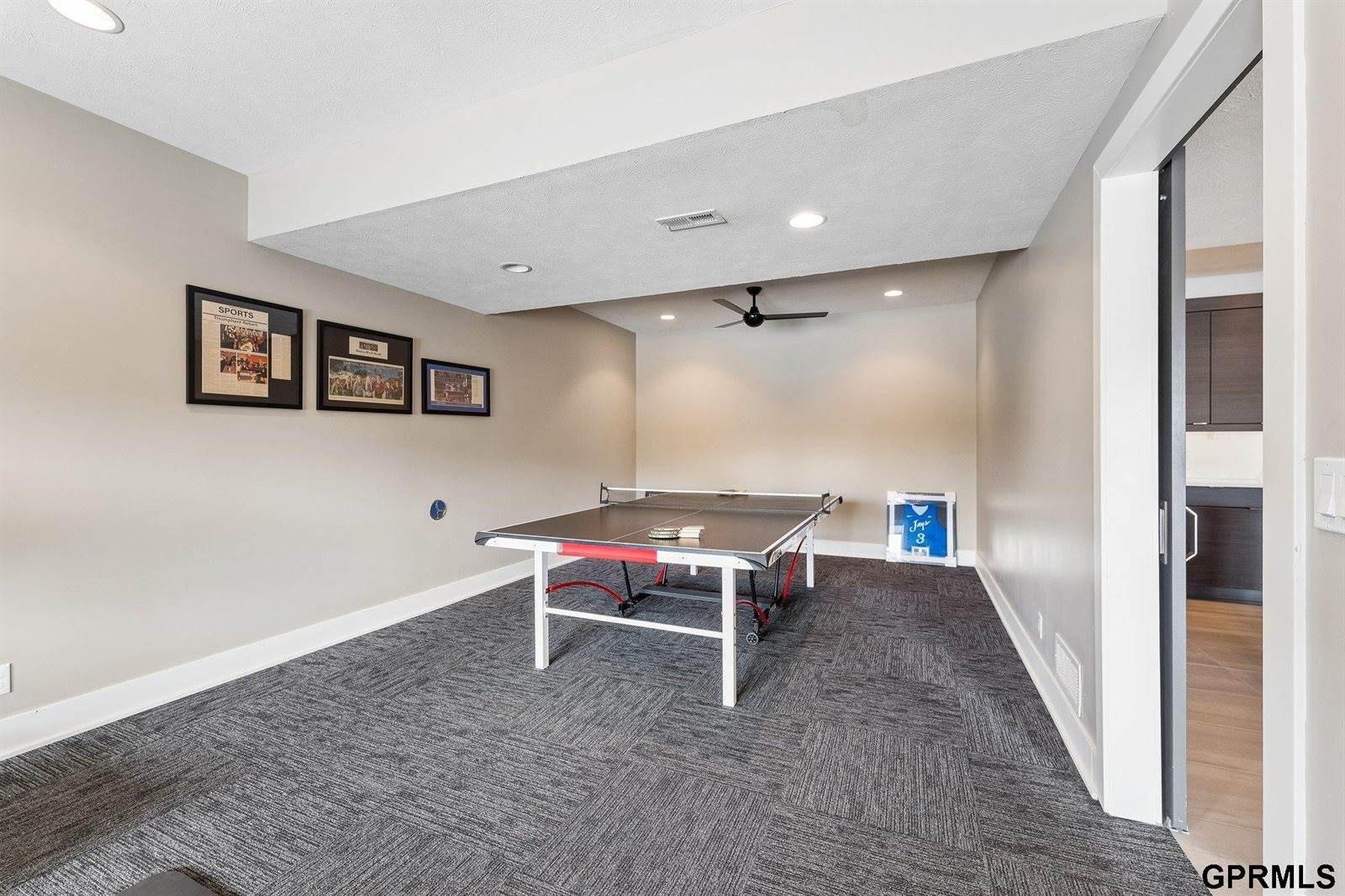 22321 Ponderosa Road, Gretna, NE 68028