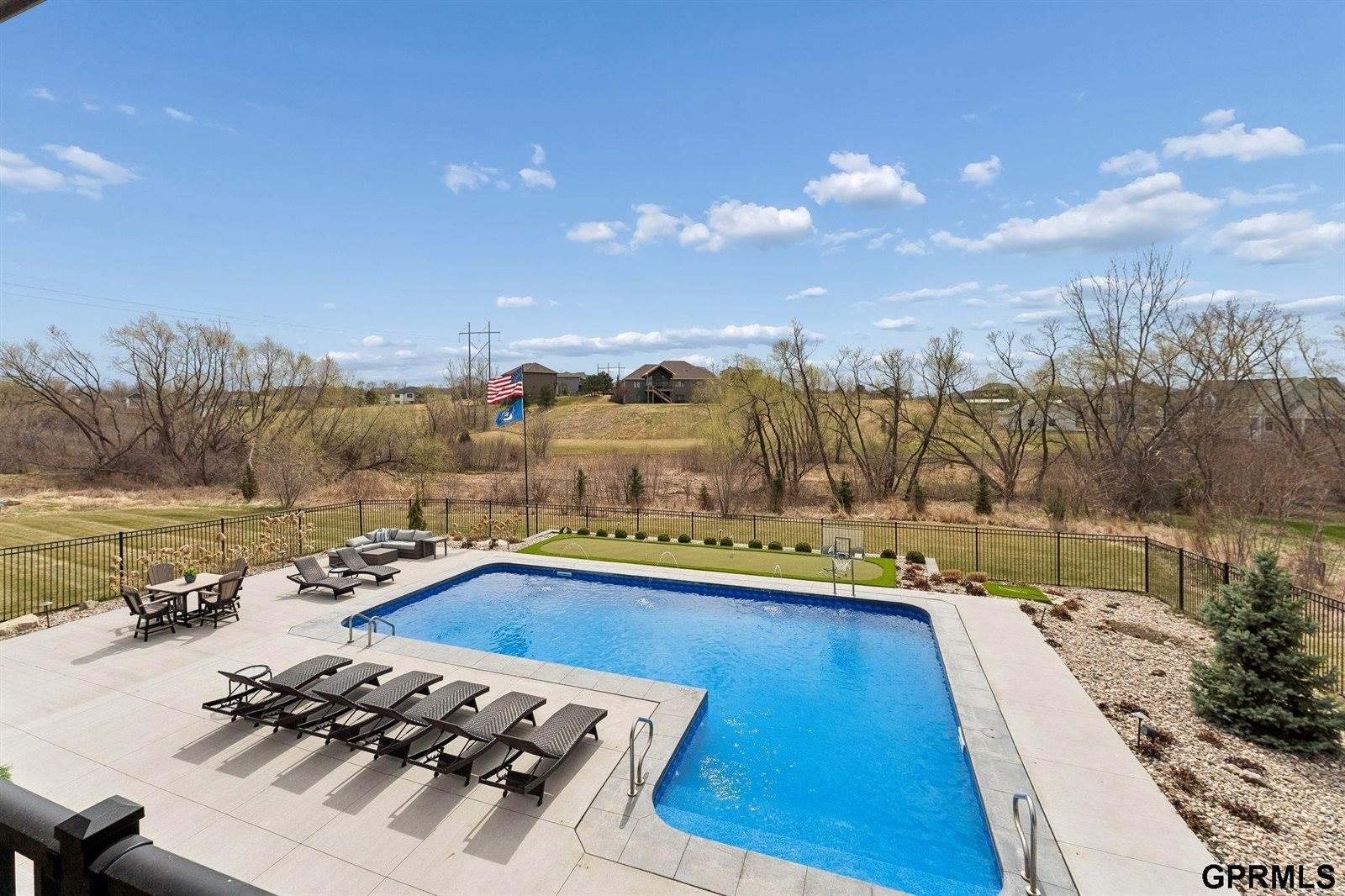 22321 Ponderosa Road, Gretna, NE 68028