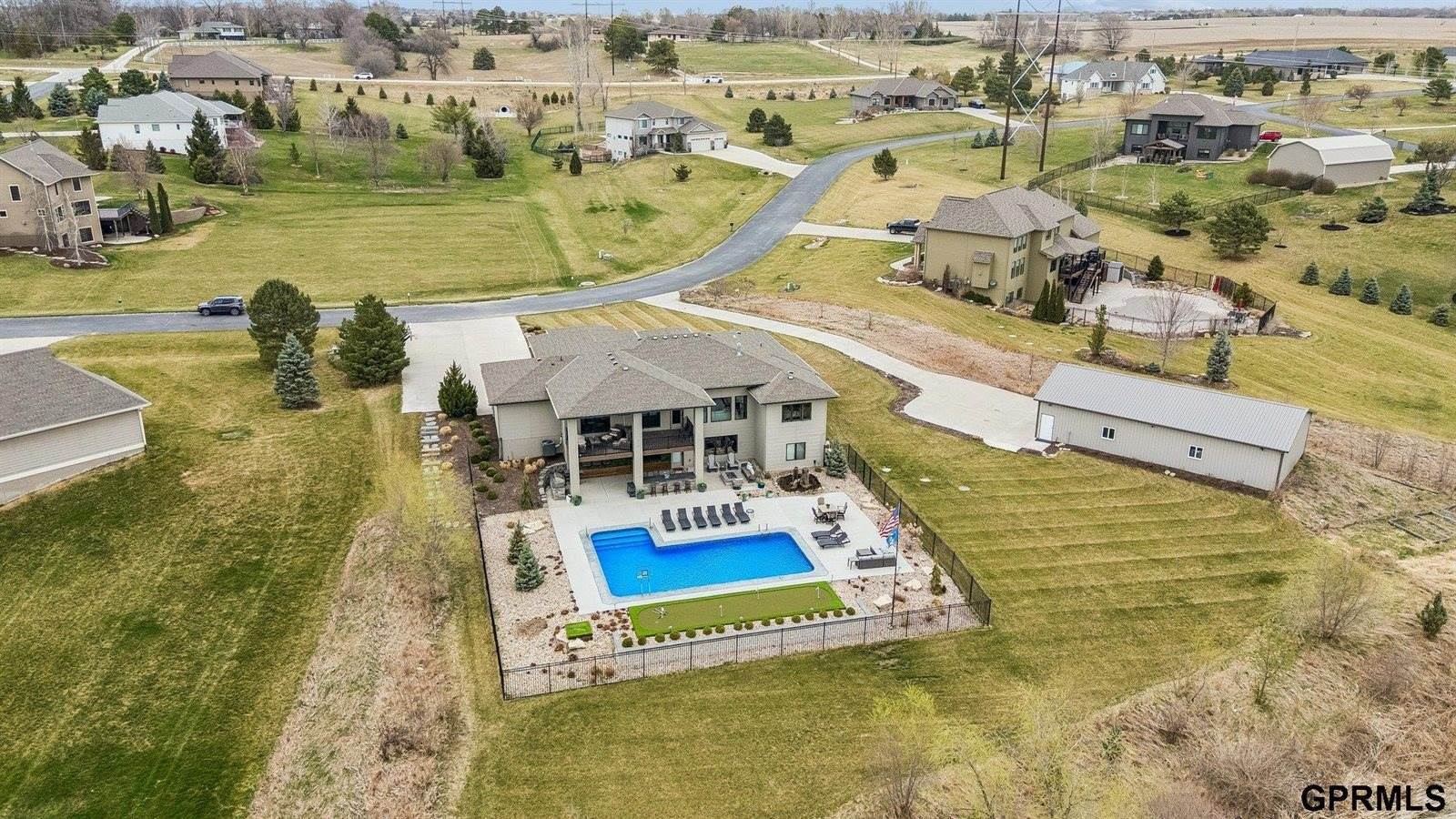 22321 Ponderosa Road, Gretna, NE 68028