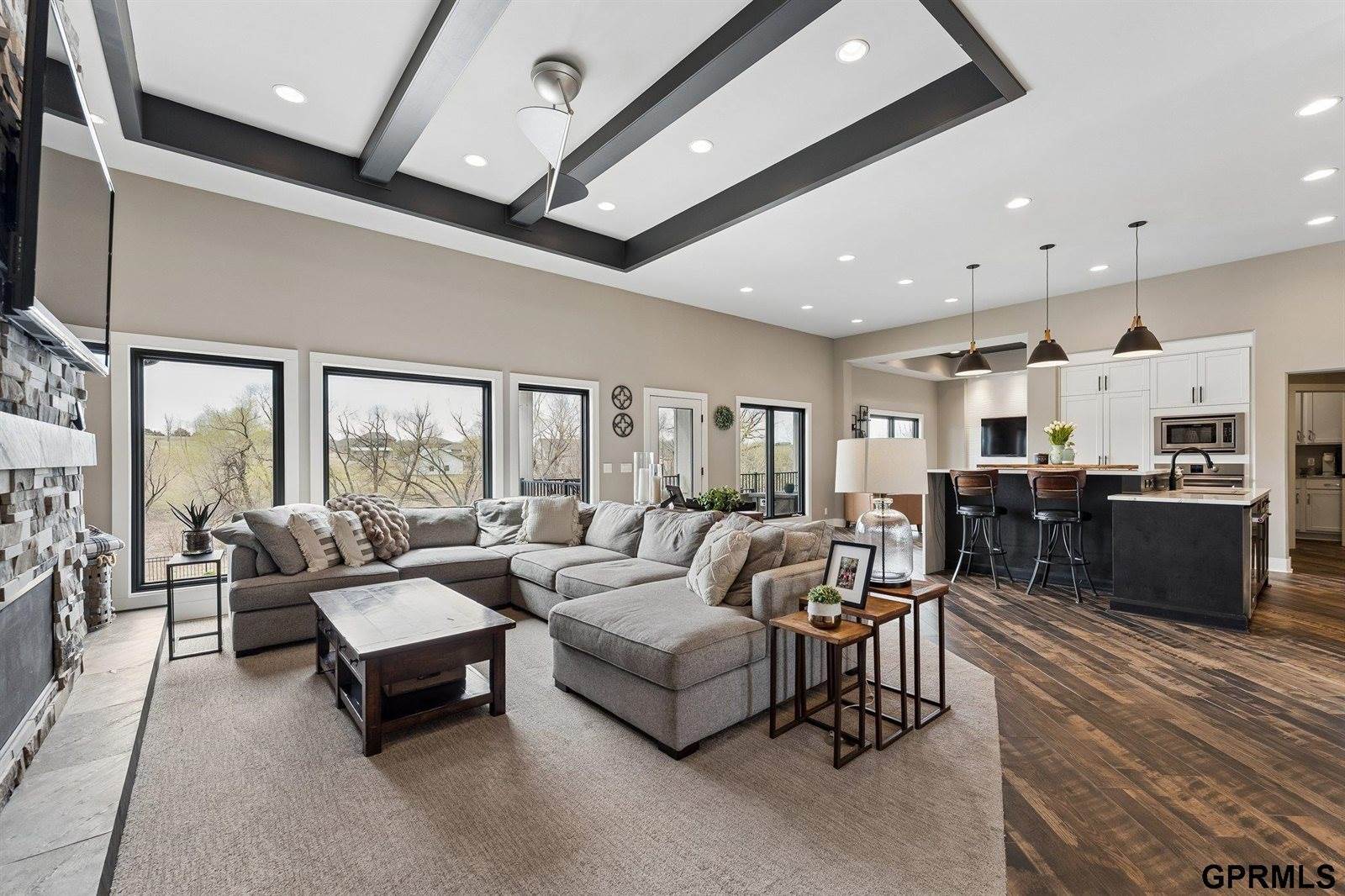 22321 Ponderosa Road, Gretna, NE 68028