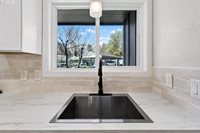 4 Touchstone, Lake Oswego, OR 97035