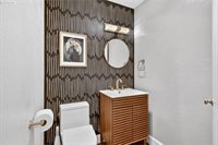 4 Touchstone, Lake Oswego, OR 97035