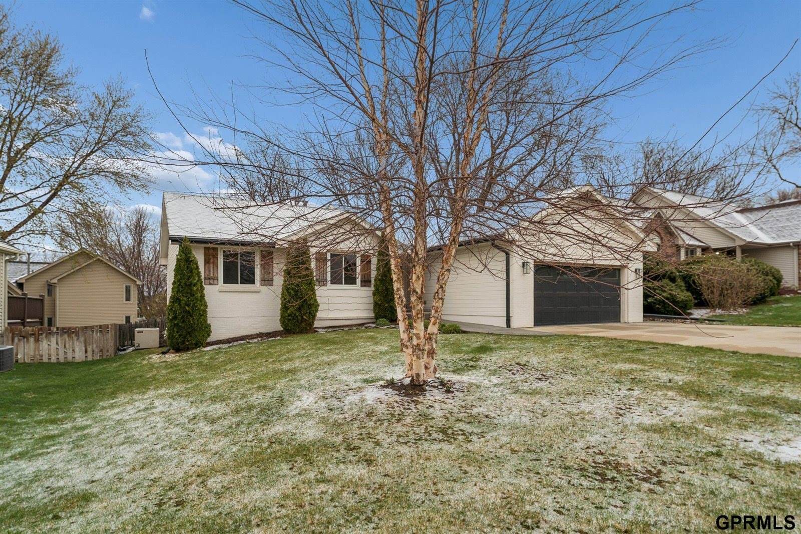 15718 Westchester Circle, Omaha, NE 68118