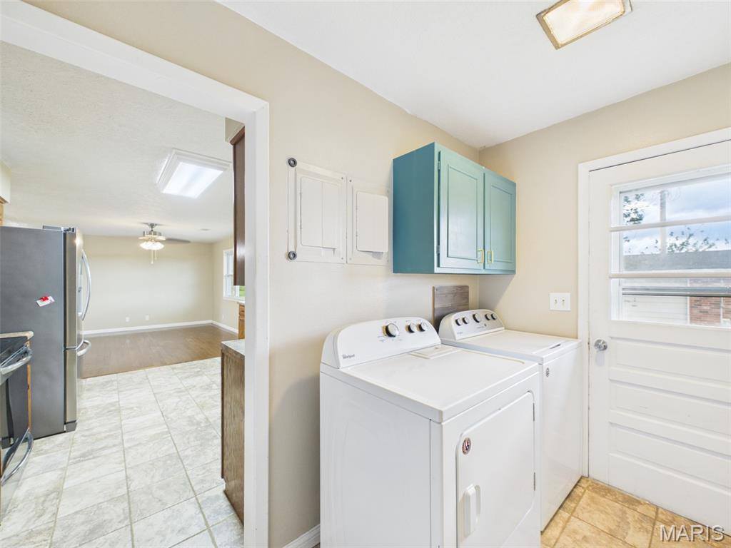 21783 Highway B, Lebanon, MO 65536