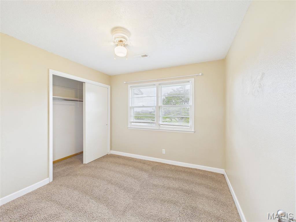 21783 Highway B, Lebanon, MO 65536