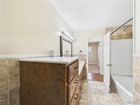 21783 Highway B, Lebanon, MO 65536