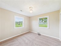 21783 Highway B, Lebanon, MO 65536