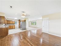 21783 Highway B, Lebanon, MO 65536