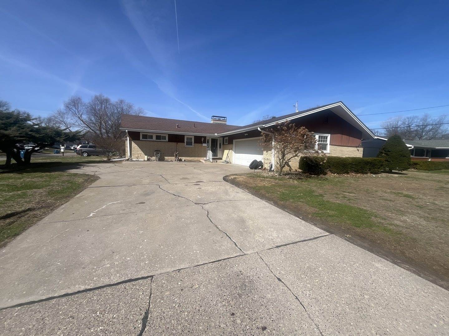 4019 5th Street, East Moline, IL 61244