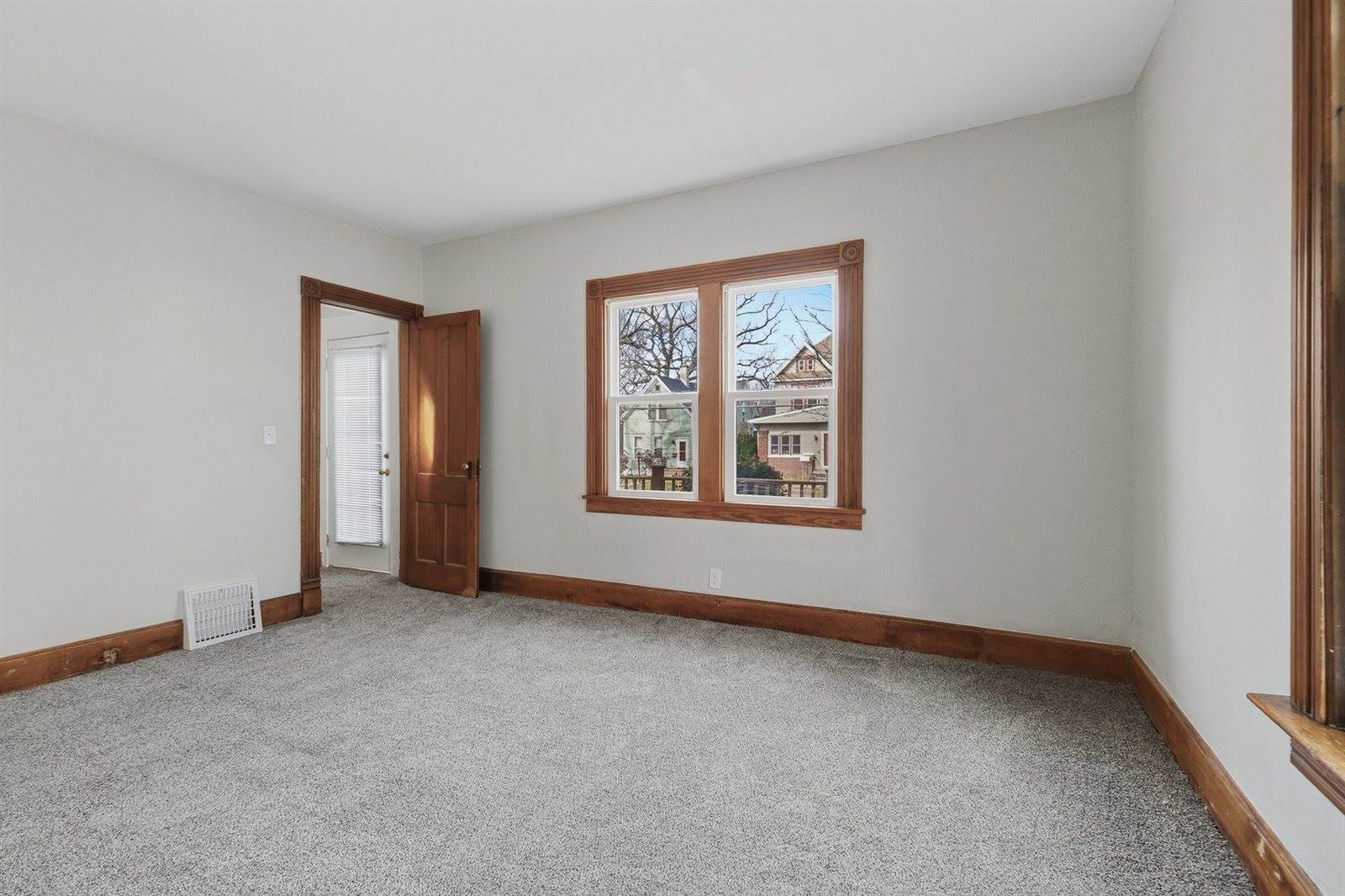 1210 3rd Street, Moline, IL 61265