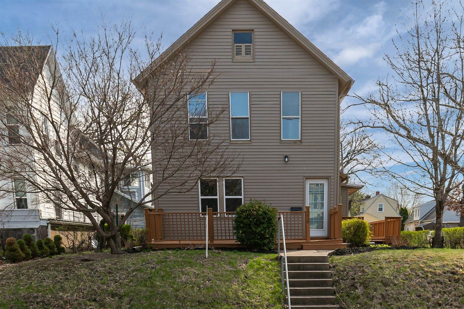 1210 3rd Street, Moline, IL 61265