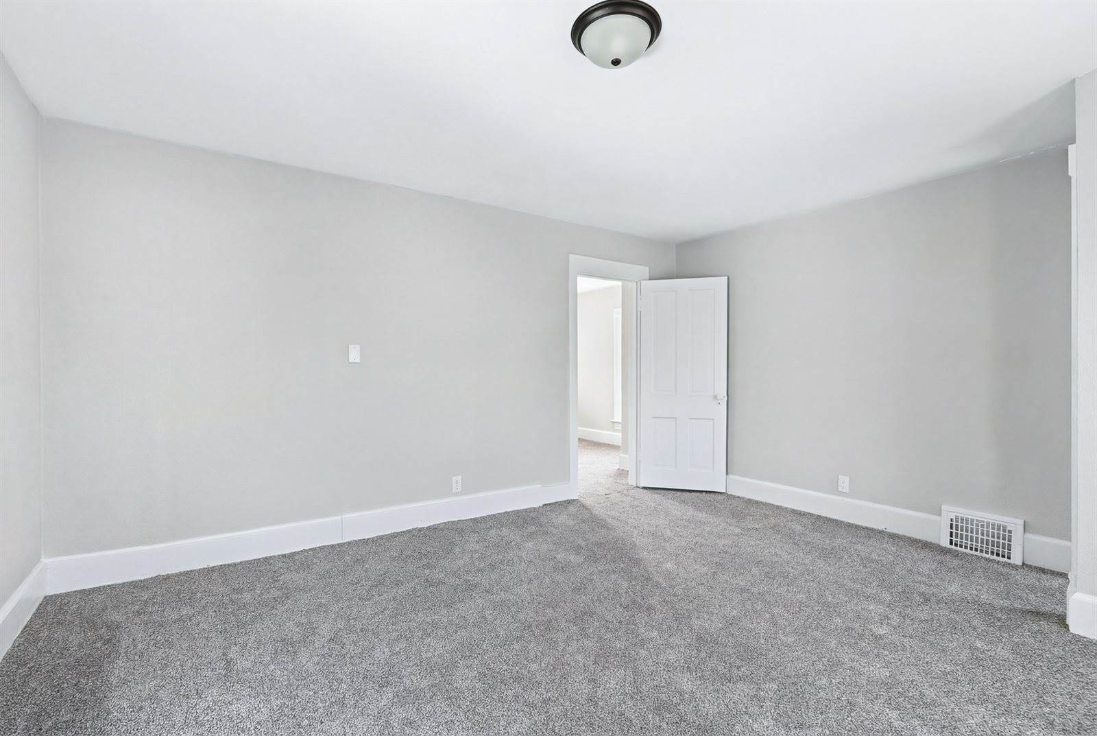 1210 3rd Street, Moline, IL 61265