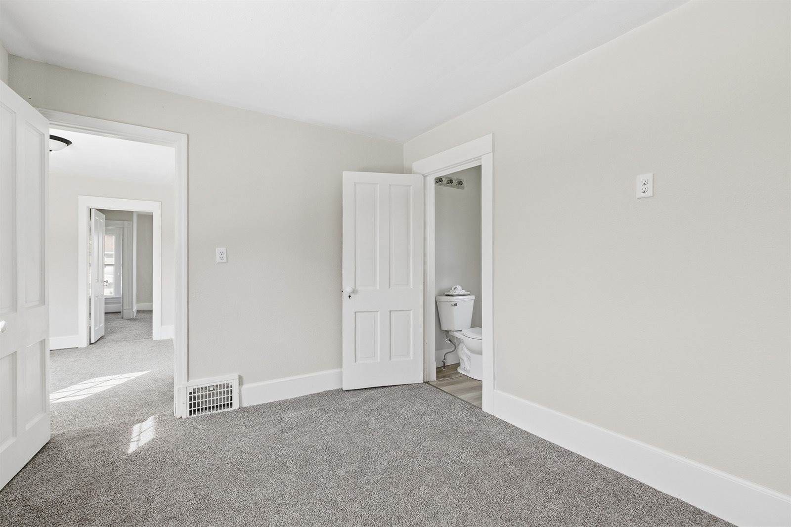 1210 3rd Street, Moline, IL 61265