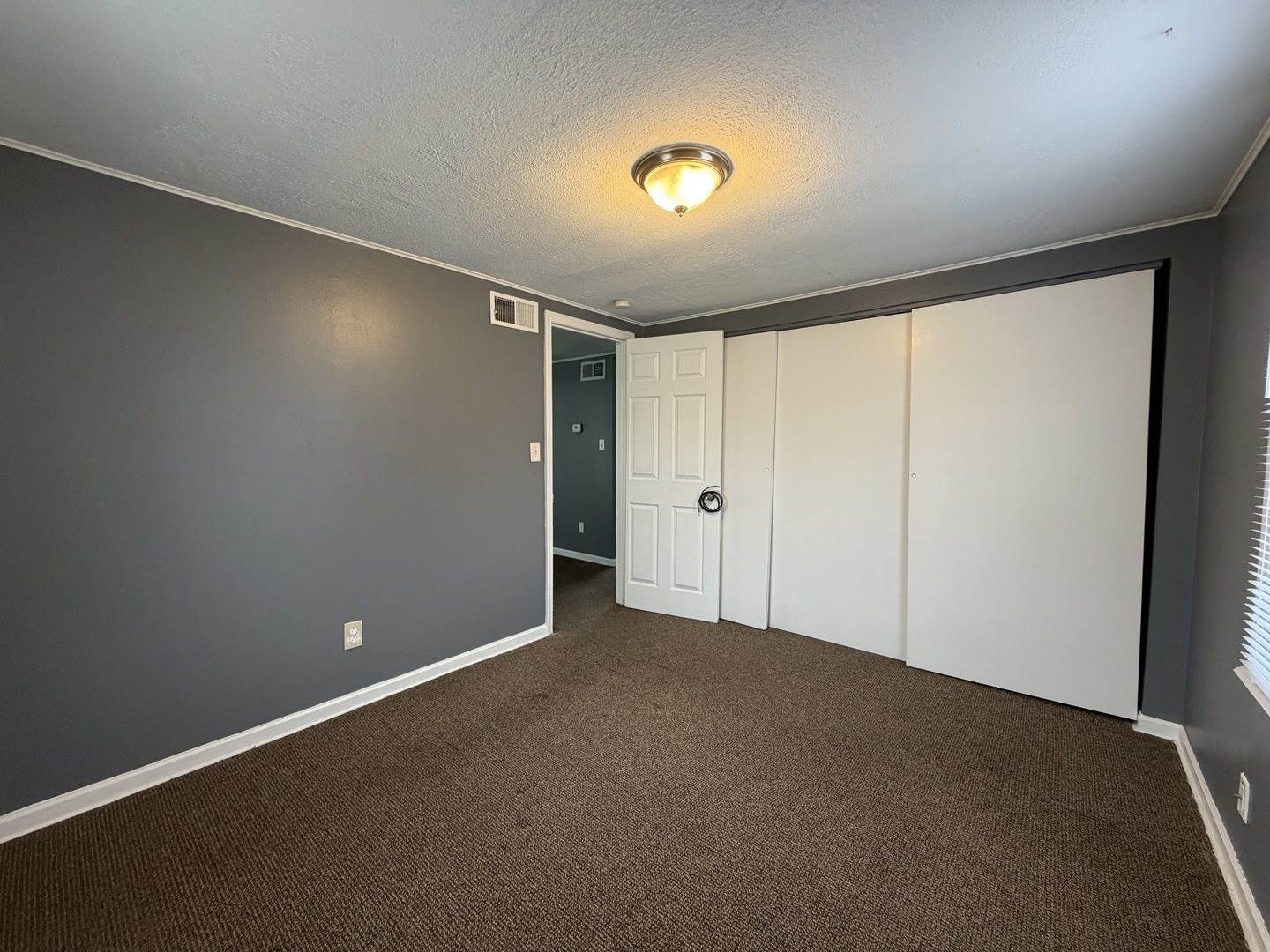 535 15th Avenue, Silvis, IL 61282