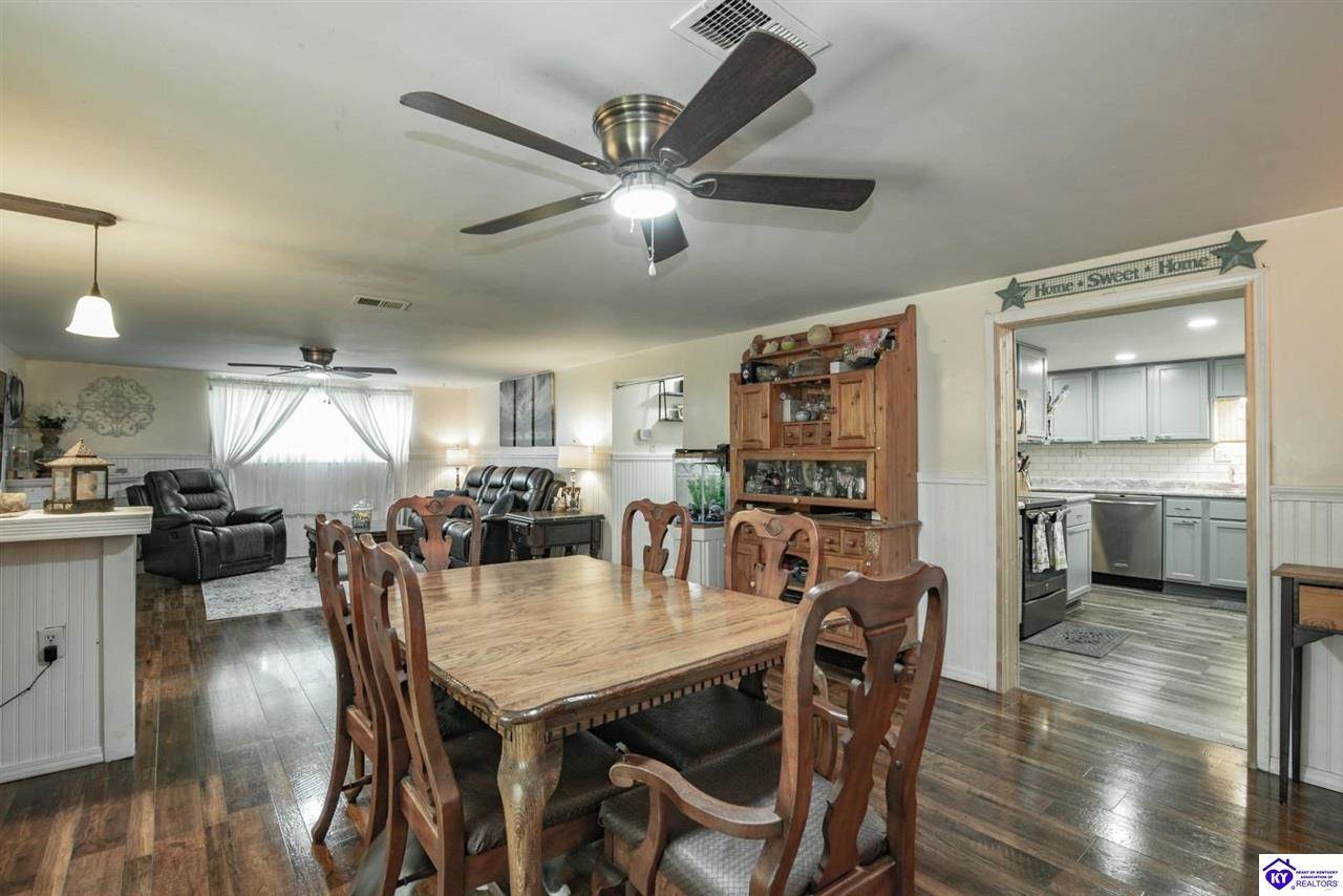 1543 Jim Clark Road, New Haven, KY 40051