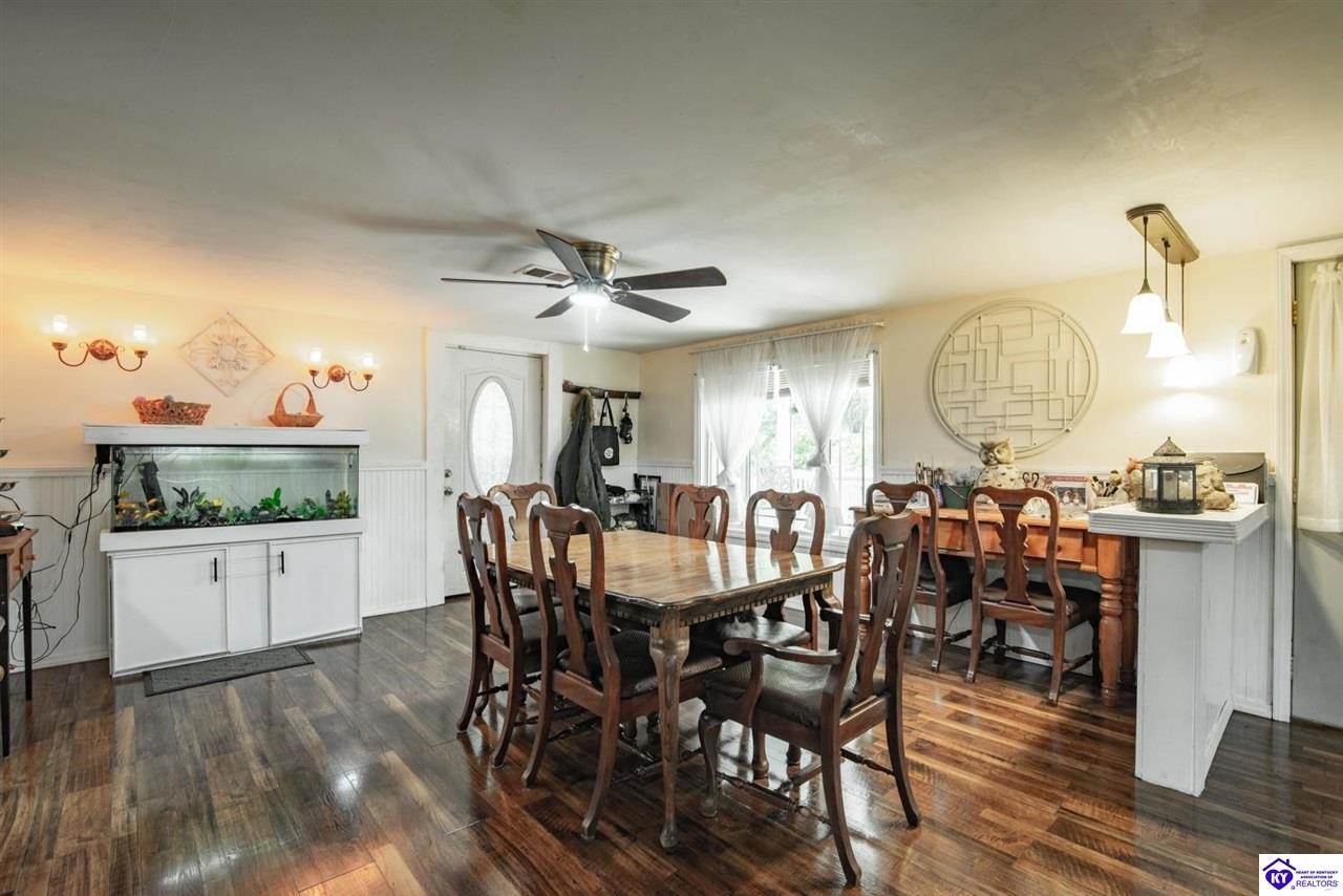 1543 Jim Clark Road, New Haven, KY 40051