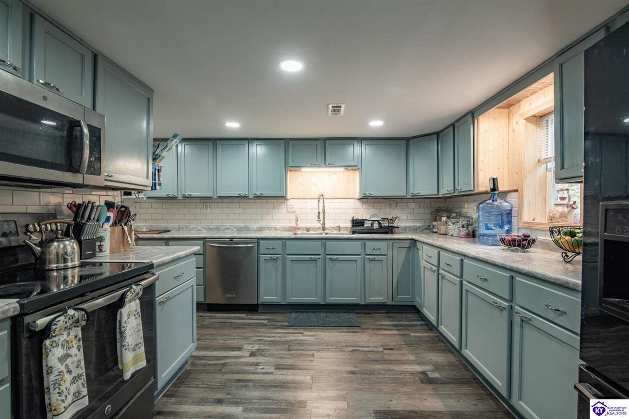 1543 Jim Clark Road, New Haven, KY 40051