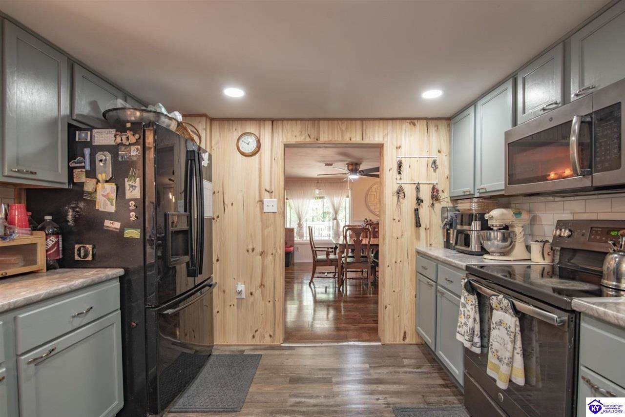 1543 Jim Clark Road, New Haven, KY 40051