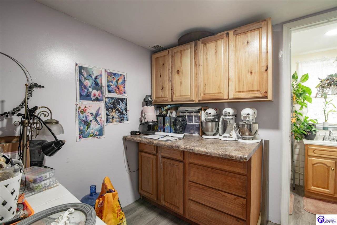 1543 Jim Clark Road, New Haven, KY 40051