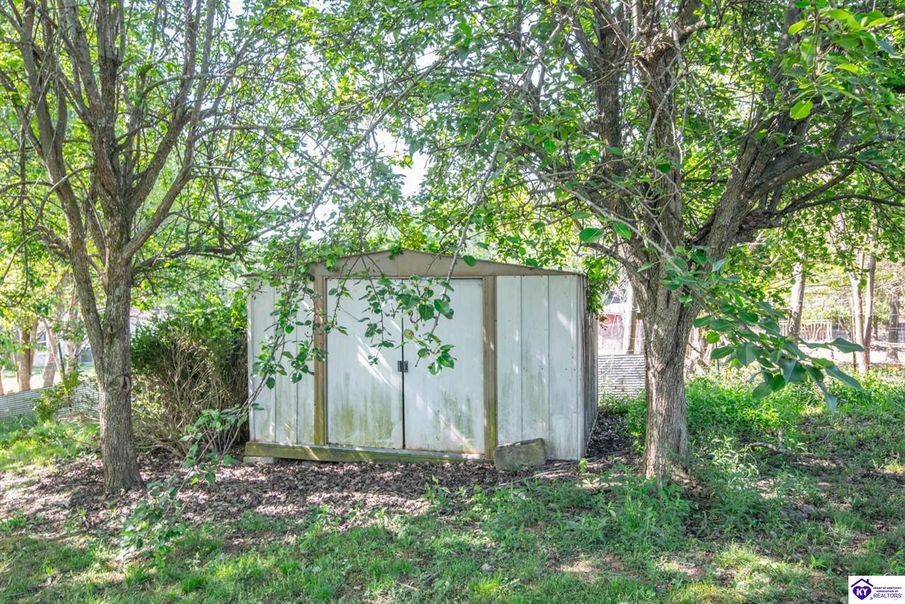 1543 Jim Clark Road, New Haven, KY 40051