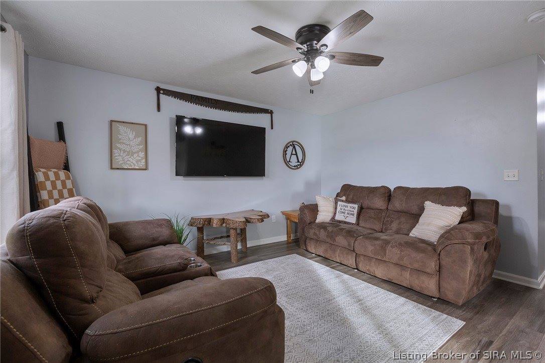 616 Castetter Road, Henryville, IN 47126