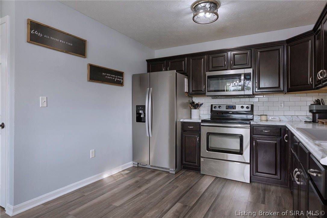 616 Castetter Road, Henryville, IN 47126