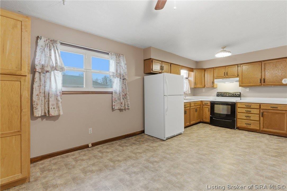 339 Bohart Lane, Charlestown, IN 47111