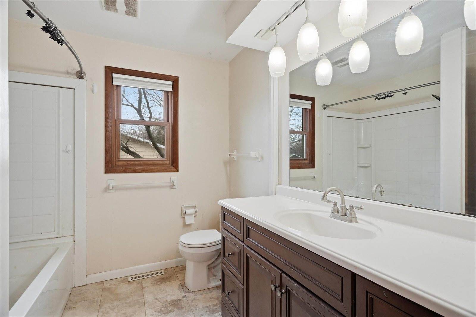 411 N Auburn Avenue, Marshfield, WI 54449