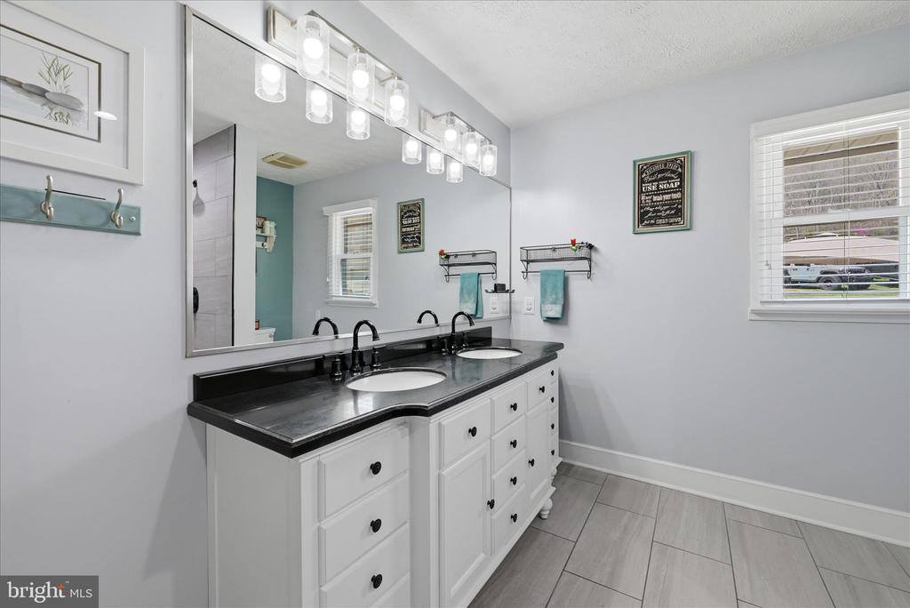 4001 Bentonville Road, Bentonville, VA 22610