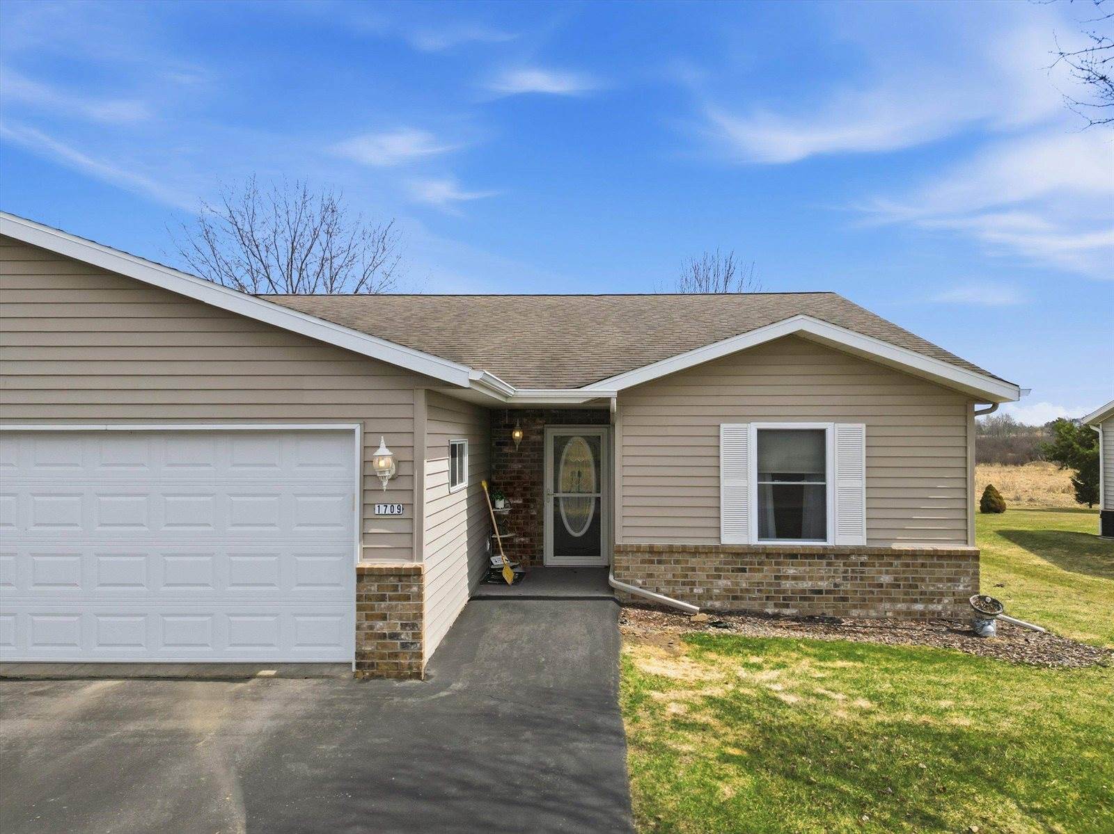 1709 N Hume Avenue, Marshfield, WI 54449