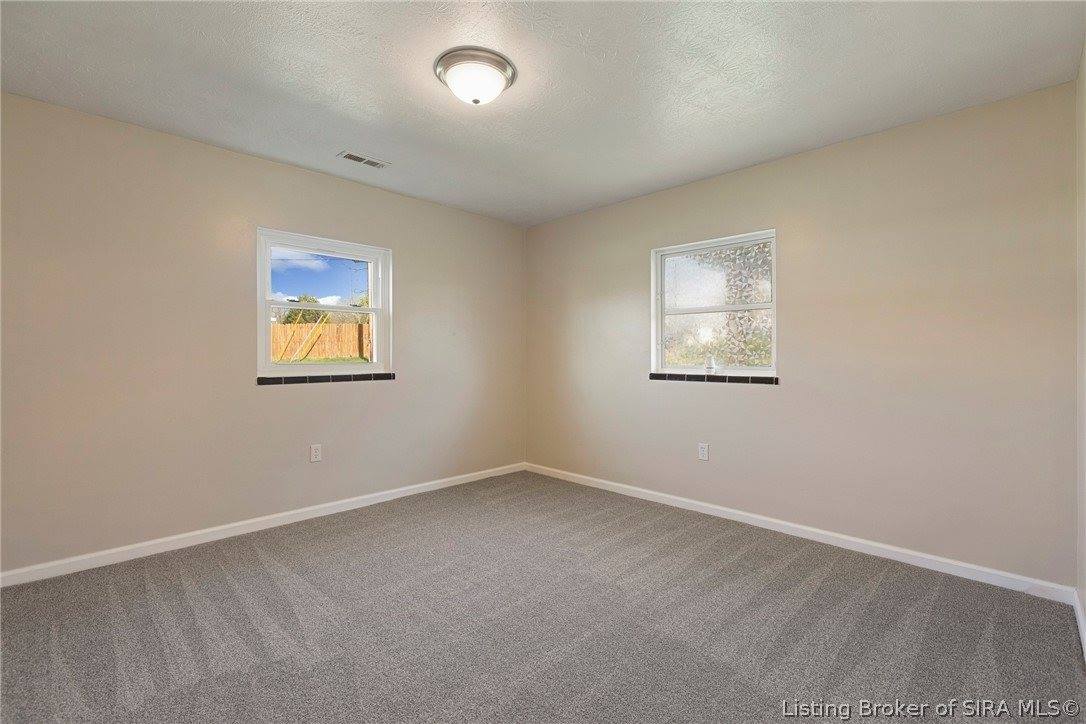 1242 Lindsey Street, Charlestown, IN 47111