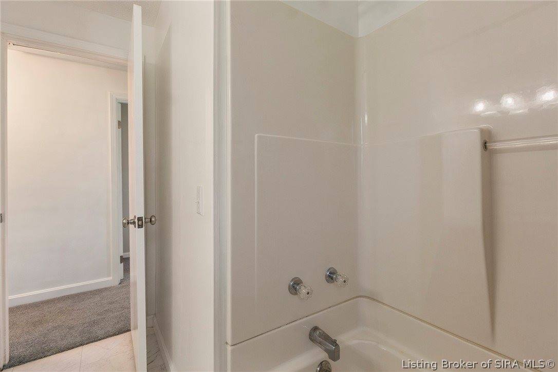 1242 Lindsey Street, Charlestown, IN 47111