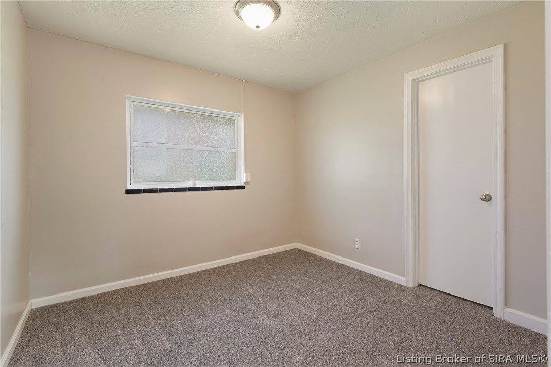 1242 Lindsey Street, Charlestown, IN 47111