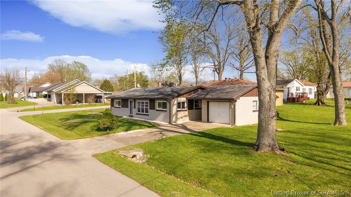 1242 Lindsey Street, Charlestown, IN 47111