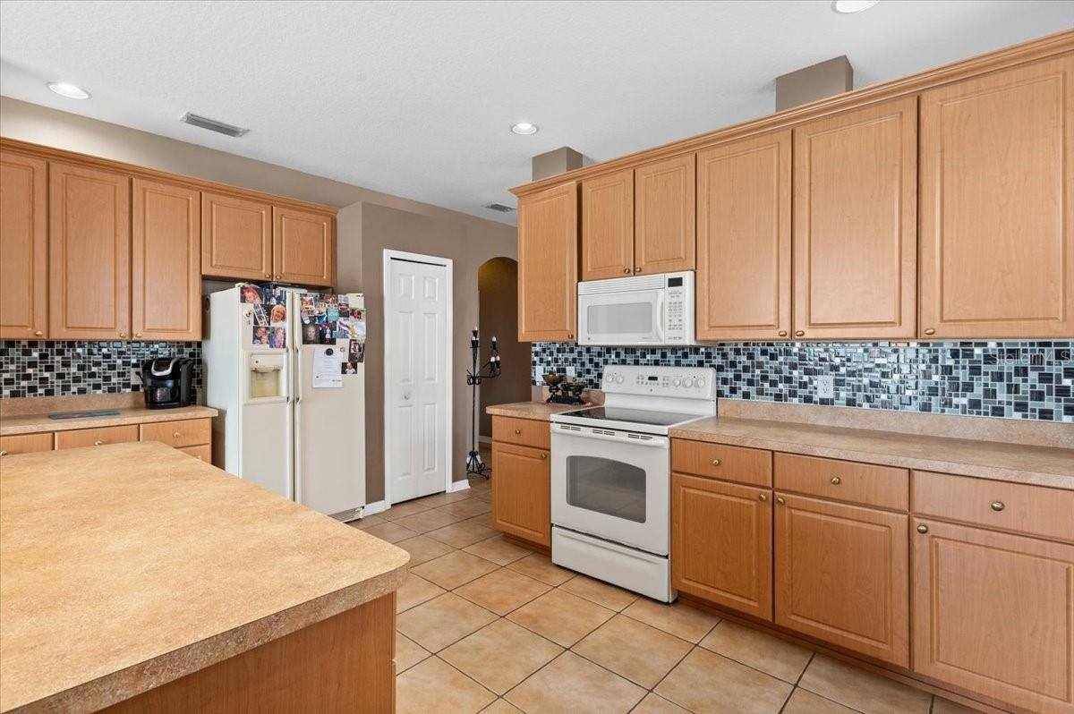 5742 48th Street Circle East, Bradenton, FL 34203