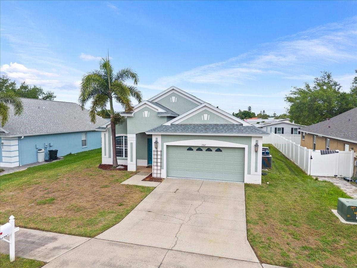 5742 48th Street Circle East, Bradenton, FL 34203
