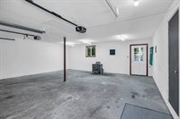 16 Shaggbark Drive, Southwick, MA 01077