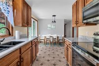 16 Shaggbark Drive, Southwick, MA 01077