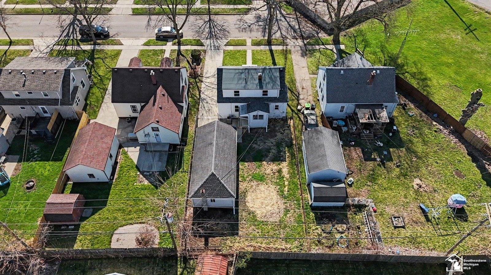 974 Woodville Avenue, Monroe, MI 48161