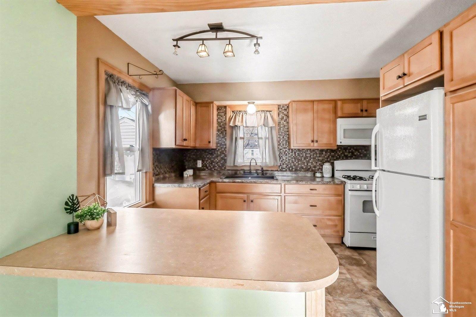 974 Woodville Avenue, Monroe, MI 48161