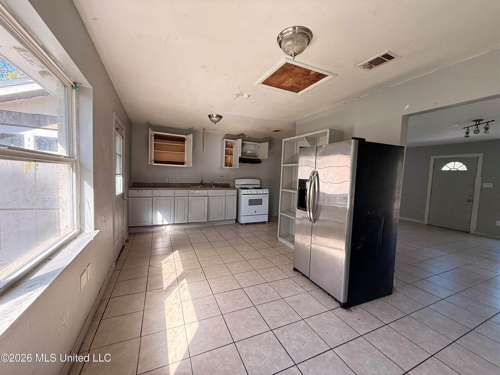 82 Holly Circle, Gulfport, MS 39501